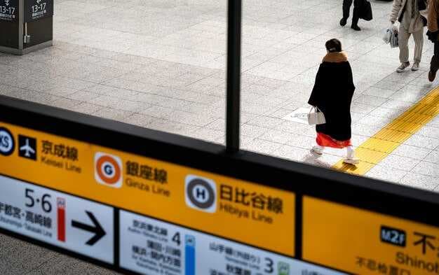 Transfers to Subway Lines at Dongzhimen and Sanyuanqiao