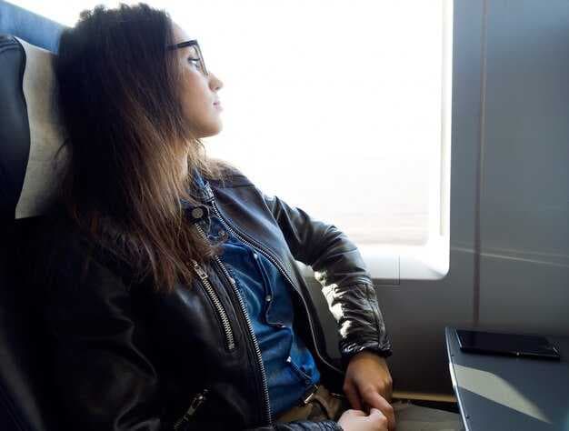 Business Class Seats on China's High-Speed Trains - Comfort, Perks, and Travel Tips