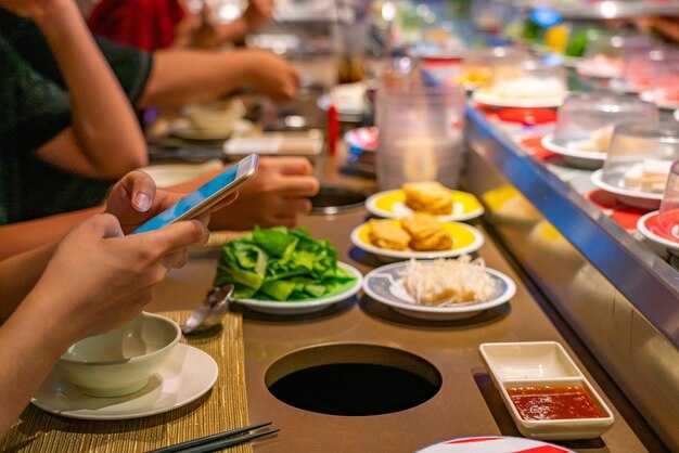 How to navigate T3 to T2 for a meal: quickest routes and gate access