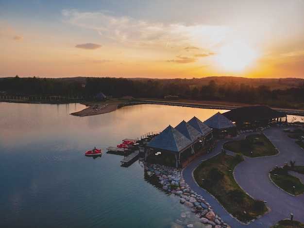 Best Hotels in the Tianfu Airport Construction Area, Chengdu — Near Three Forks Lake