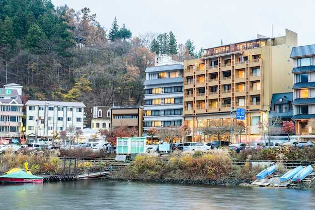 Location Advantage: Proximity to Landmarks, Airports, and Public Transit