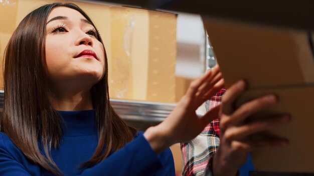 Best carriers and service types for skis to China