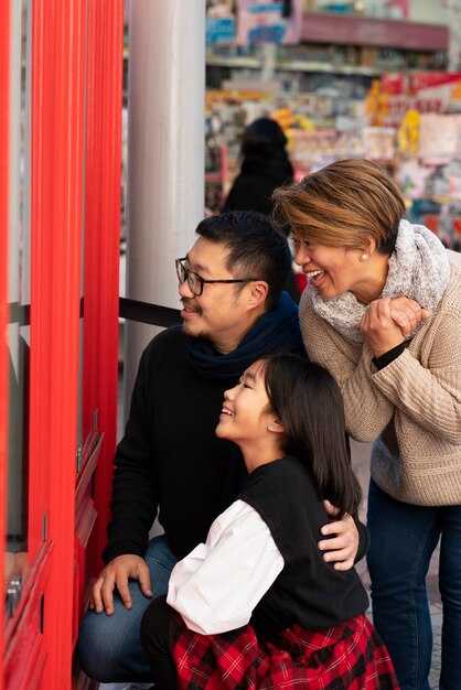 Afternoon finale: Beihai Park boat ride and lakeside play