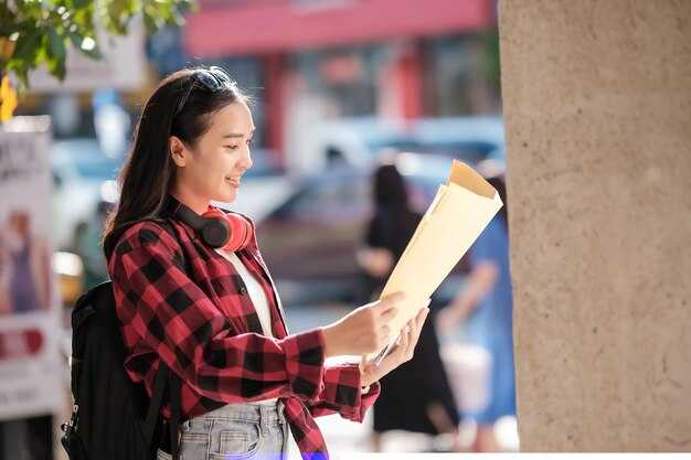 Documents checklist for entry: passport, student visa, admission letter, and photos