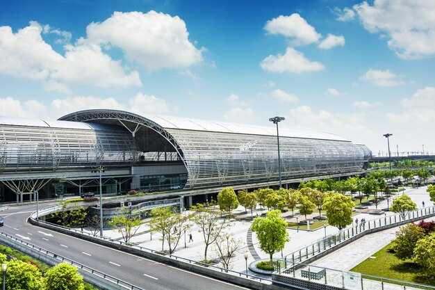 Ground transportation options from PEK to city centers after Viva Aerobus check-in