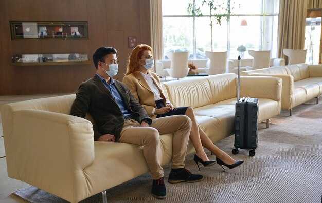 Transit Sleep Solutions: Quiet rooms, nap pods, and day-use options near the terminals